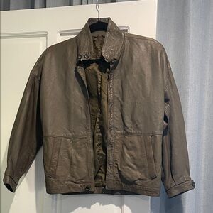Vintage 80s shrunken leather bomber jack army green